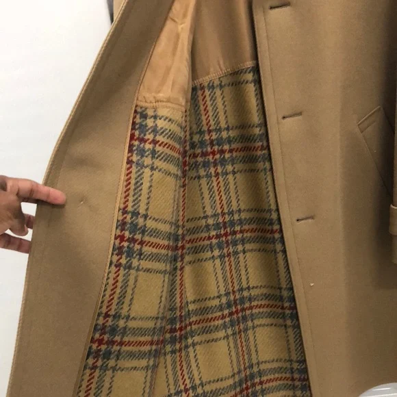 Classic Tan Men's Overcoat - Picture 5 of 8